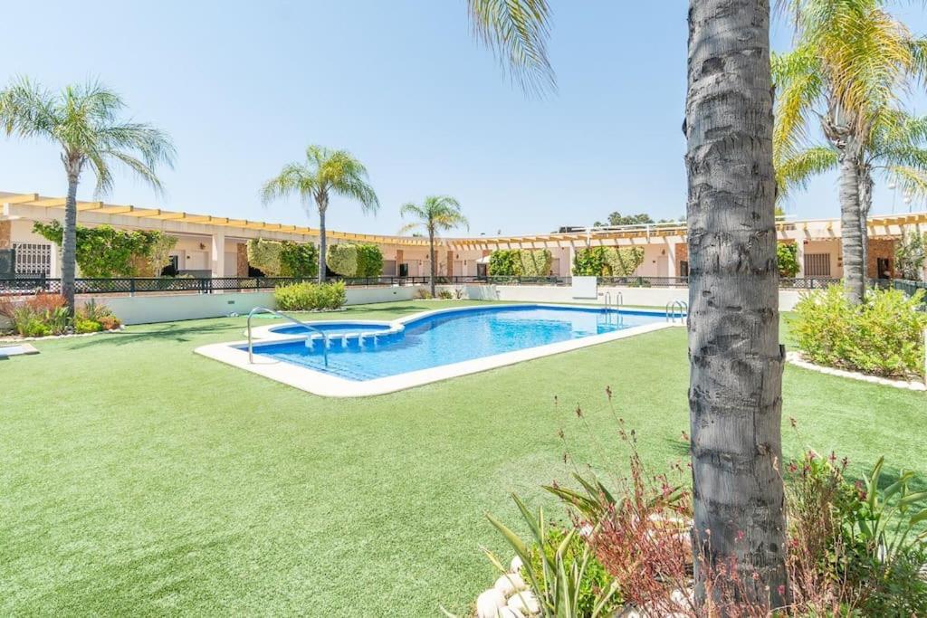 Magnifico Adosado Con Piscina Y Barbacoa Villa Campoamor Exterior photo